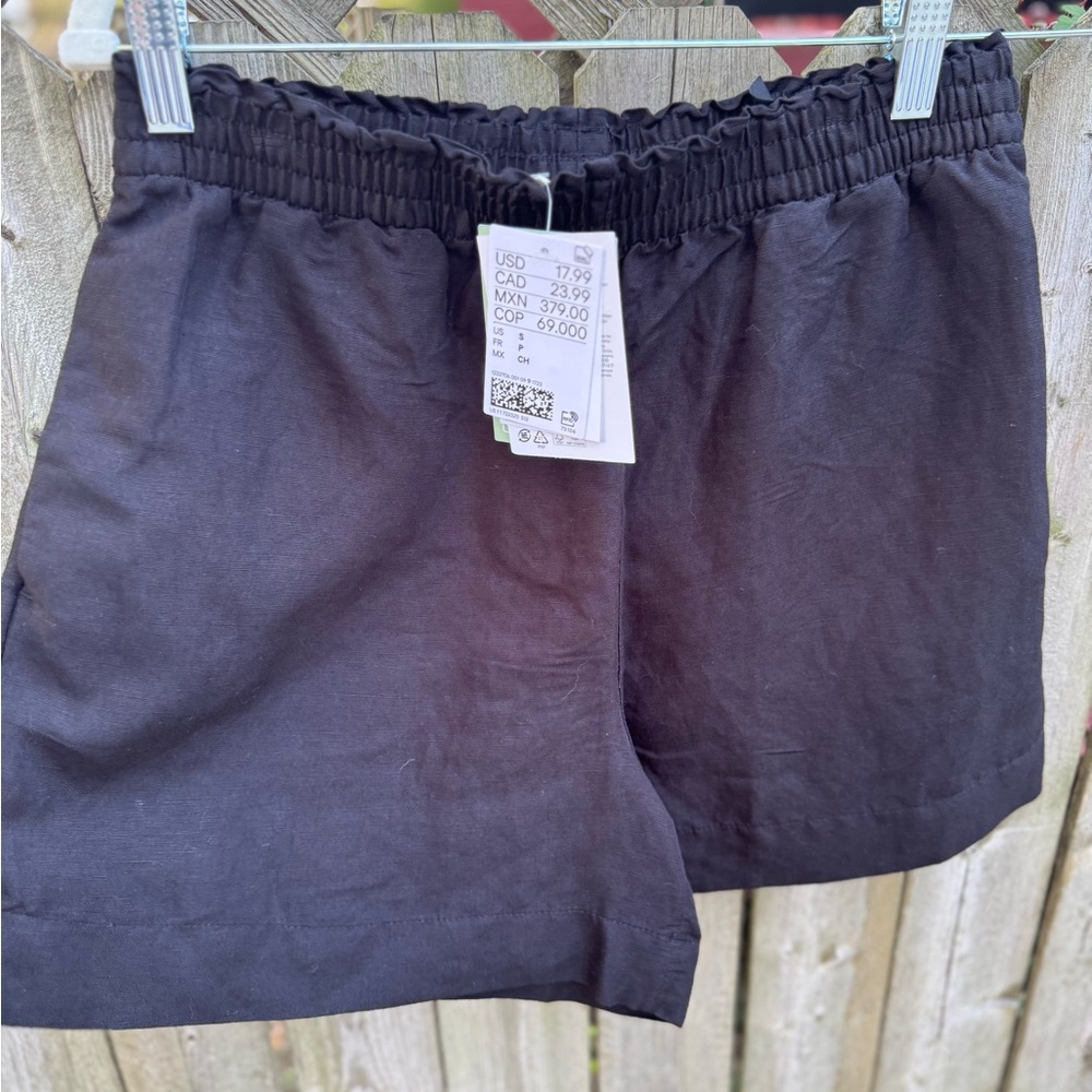 H&M Black High Waist Women's Shorts
